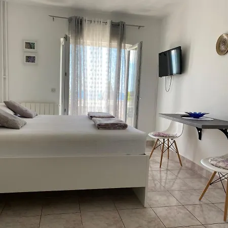 Emanuela 1 Apartment Novalja Exterior photo
