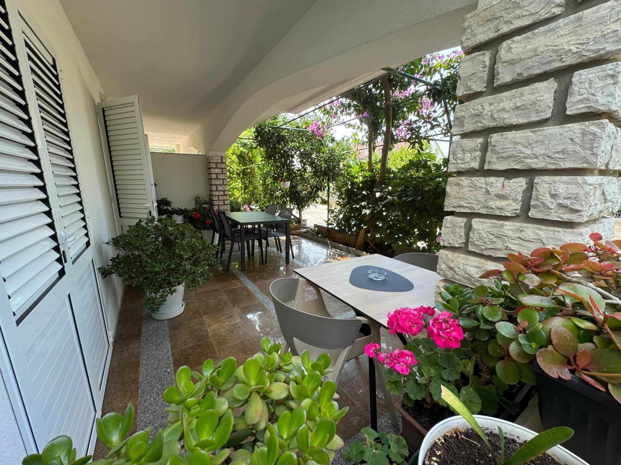 Emanuela 1 Appartement *